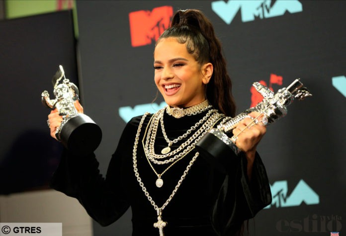Rosalía se convierte en la primera española en ganar un MTV Music Award