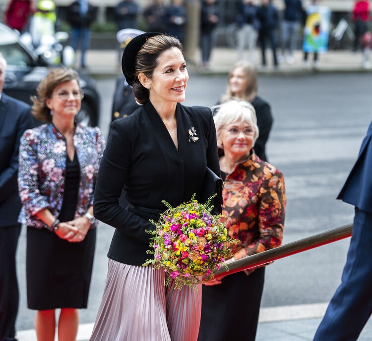 Princesa de Dinamarca - La Reina de Dinamarca asiste a la inauguración de Folketing 2020