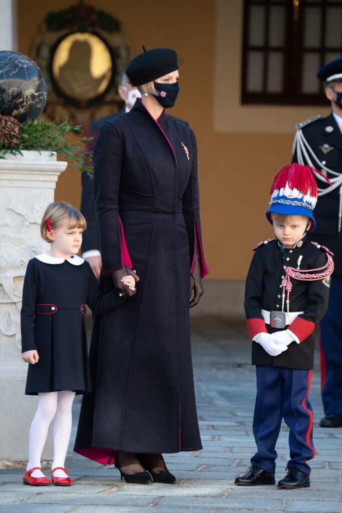 El principe y la princesa de Monaco asisten a las celebraciones del Dia Nacional de 2020 3 683x1024 - Los príncipes de Mónaco asisten a las celebraciones del Día Nacional de 2020