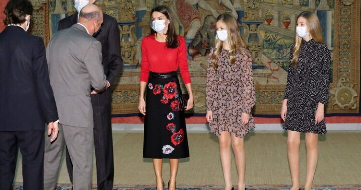 La Familia Real asiste a la reunión del Patronato de la Fundación Princesa de Girona