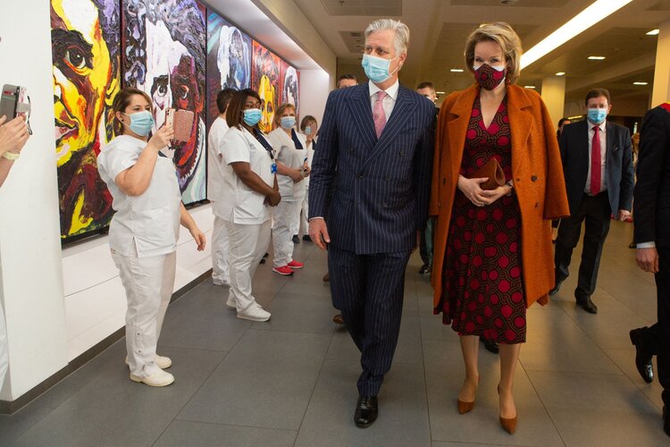 Los reyes de los belgas visitan el hospital Marie Curie