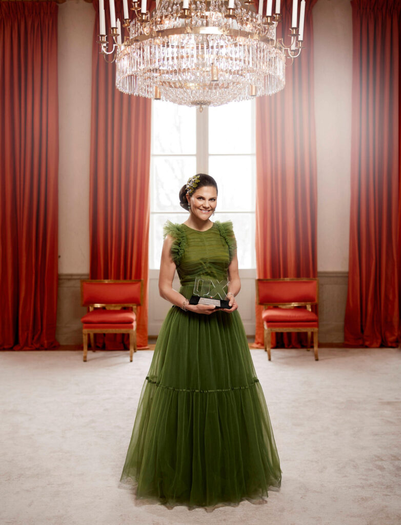 Victoria recibe el premio Hetero of the Year 782x1024 - La princesa heredera Victoria de Suecia recibe el premio 'Hetero of the Year' en QX Gaygala 2021
