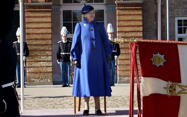 La entrega del “Reloj de la Reina” es una tradición desde 1970, cuando Federico IX presentó por primera vez un reloj en un desfile de despedida. “El Reloj del Rey” cambió su nombre por “El Reloj de la Reina” en el cambio de trono en 1972, y desde entonces La Reina ha continuado la tradición.