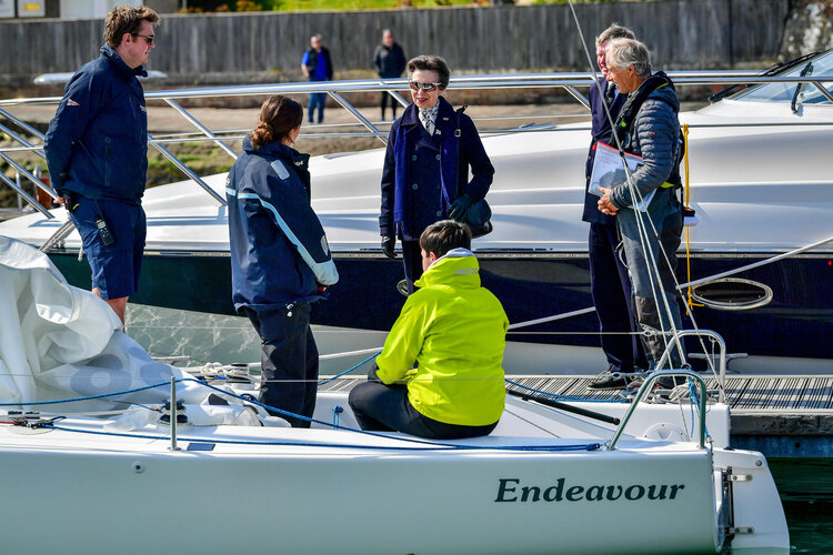 El Princess Royal visita el Royal Victoria Yacht Club en la Isla de Wight