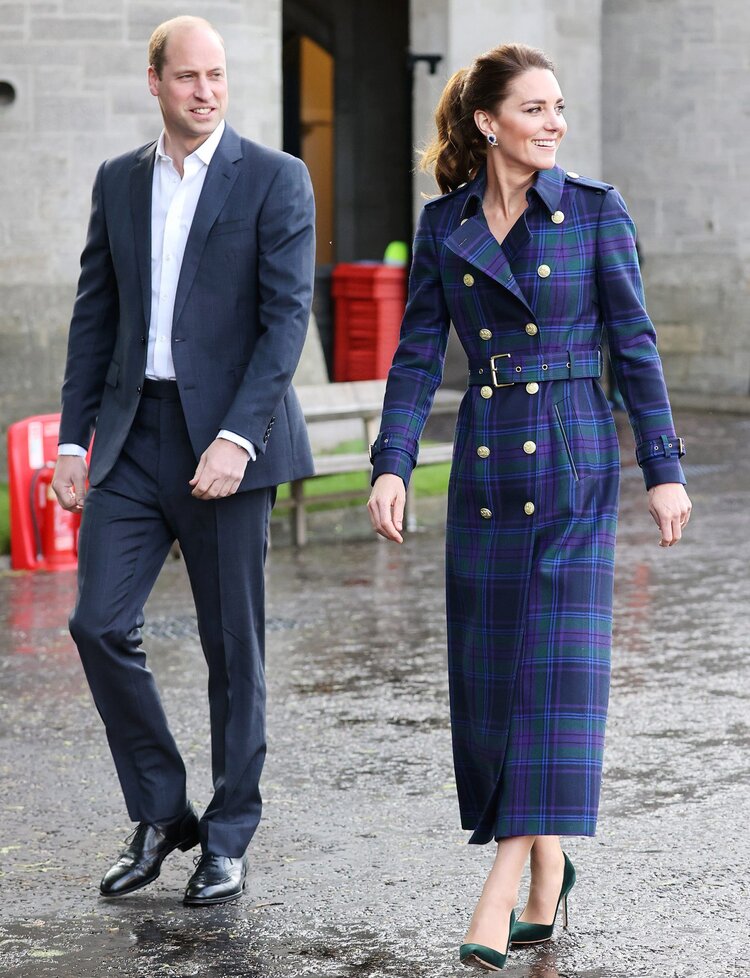 EDINBURGH, UNITED KINGDOM – MAY 26: (EMBARGOED FOR PUBLICATION IN UK NEWSPAPERS UNTIL 24 HOURS AFTER CREATE DATE AND TIME) Catherine, Duchess of Cambridge and Prince William, Duke of Cambridge host a drive-in cinema screening of Disney’s ‘Cruella’ for Scottish NHS workers at The Palace of Holyroodhouse on May 26, 2021 in Edinburgh, Scotland. )