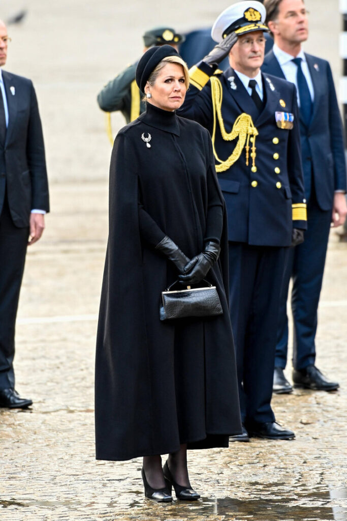 Königin Maxima (NL),  bei der nationalen Gedenkfeier zum Totengedenktag 2021 (niederländisch: Nationale Dodenherdenking) am Dam Platz in Amsterdam, Niederlande, 4. Mai 2021.