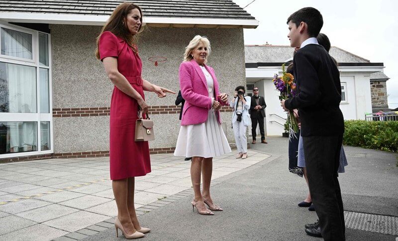 La duquesa de Cambridge y la Dra. Jill Biden visitan una escuela primaria en Cornwall 10 - La duquesa de Cambridge y la Dra. Jill Biden visitan una escuela primaria en Cornwall