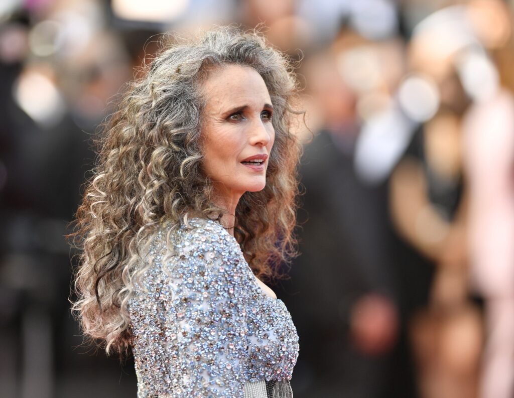 ANDIE MAC DOWELL 7 1024x793 - Vuelve el glamour a Cannes