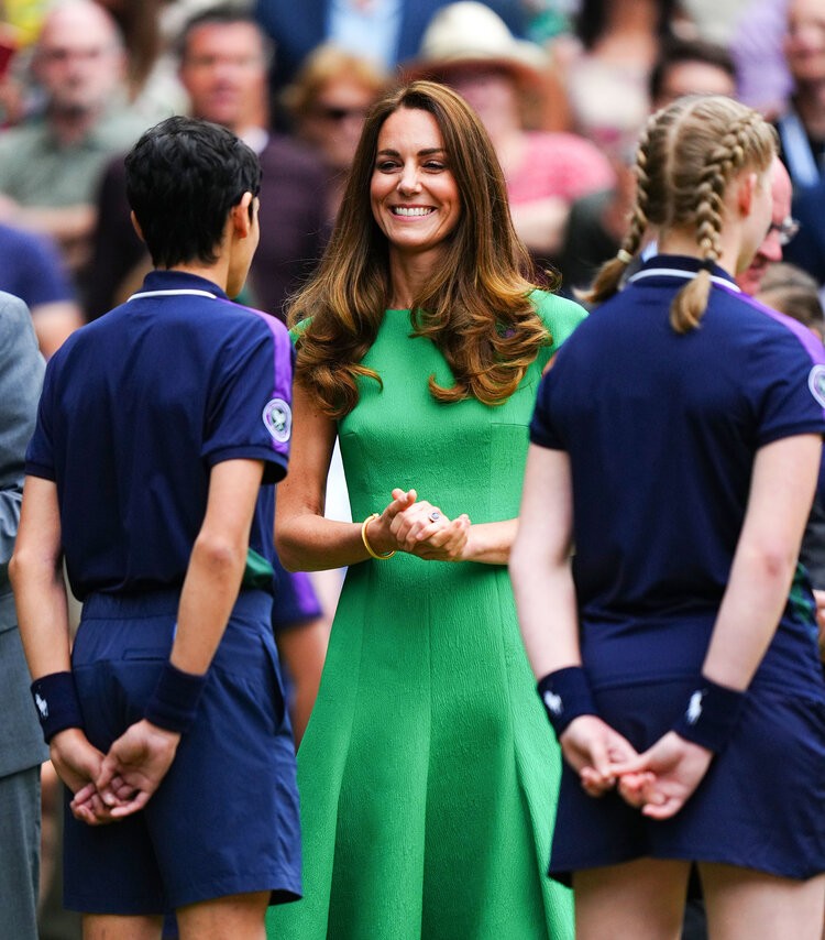 Los duques de Cambridge asisten a la final de singles femeninos de Wimbledon 2021 13 - Los duques de Cambridge asisten a la final femenina de Wimbledon 2021