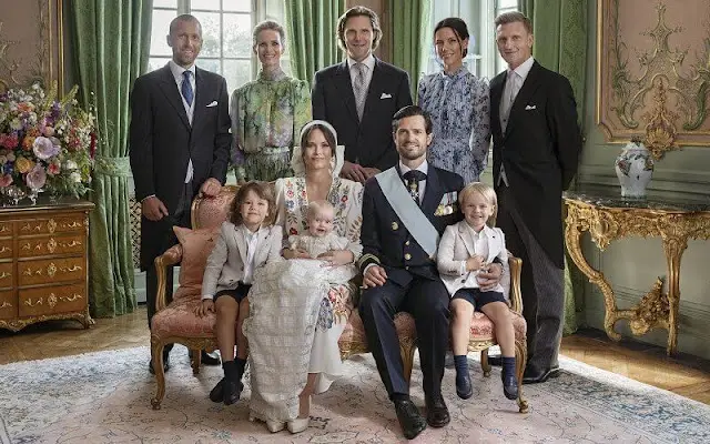 Publicamos las fotos oficiales del bautismo del principe Julian de Suecia 0002 - El bautizo del príncipe Julián de Suecia