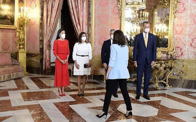El rey Felipe y la reina Letizia ofrecieron un almuerzo al presidente de Colombia 005 - Los Reyes de España celebran el almuerzo del Presidente y la Primera Dama de Colombia