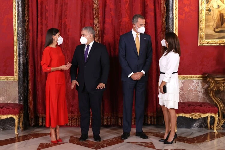 El rey Felipe y la reina Letizia ofrecieron un almuerzo al presidente de Colombia 015 - Los Reyes de España celebran el almuerzo del Presidente y la Primera Dama de Colombia
