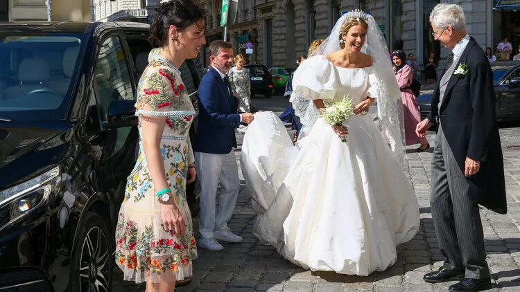 La princesa Maria Anunciata de Liechtenstein se casa con Emanuele Musini en la Schottenkirche el 4 de septiembre de 2021 en Viena Austria. 009 - La princesa María Anunciata se casa con Emanuele Musini