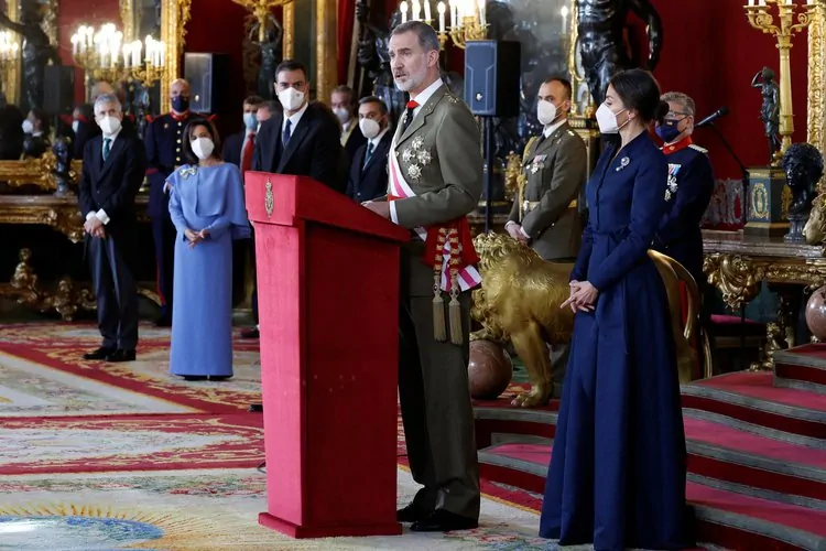 Los Reyes de Espana asisten al Desfile Militar de Ano Nuevo 2022 0004 - Los Reyes de España asisten al Desfile Militar de Año Nuevo 2022