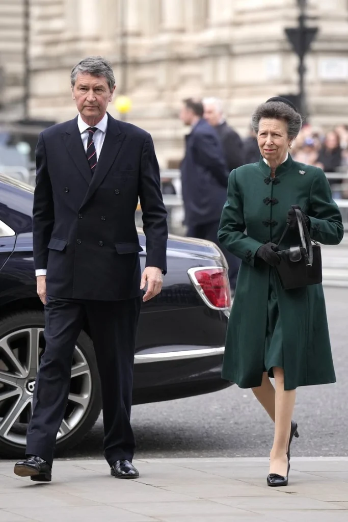La Princesa Real asiste al Servicio Conmemorativo del Duque de EdimburgoLa princesa Ana, la princesa real y su esposo, Sir Timothy Laurence, asisten al servicio conmemorativo del duque de Edimburgo en la Abadía de Westminster el 29 de marzo de 2022 en Londres, Inglaterra.