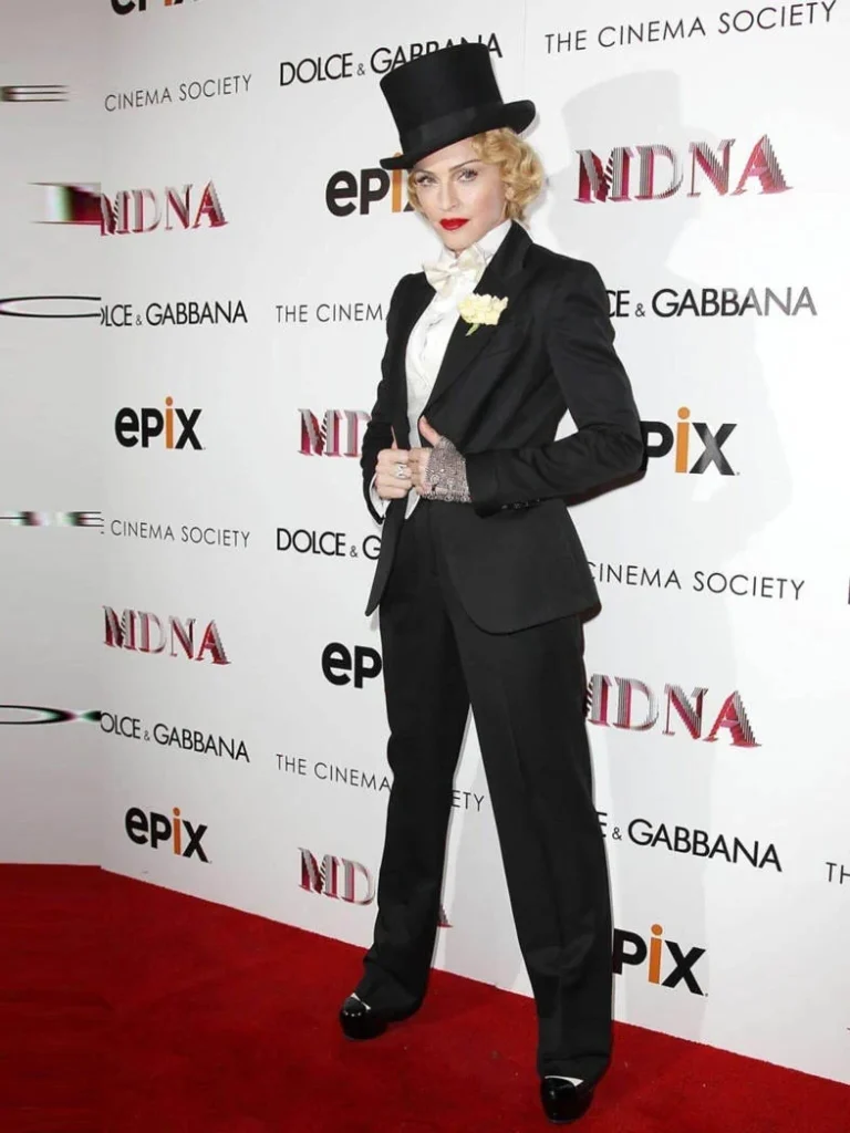 Madonna La inimitable ambicion rubia 011 768x1024 - Madonna: La inimitable "ambición rubia"