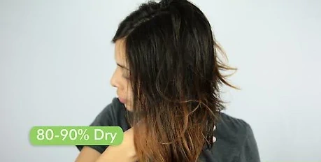 Detengase cuando su cabello este entre un 80 y un 90 seco - Cómo secar el cabello con un cepillo redondo