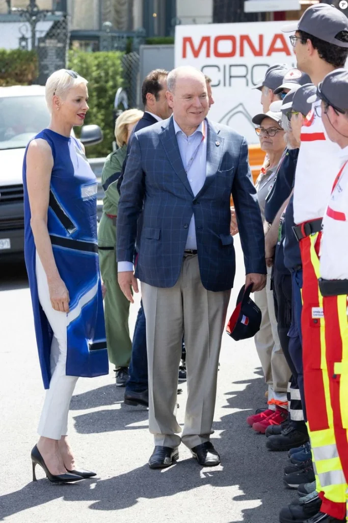 El Principe Alberto y la Princesa Charlene asistieron al Gran Premio de Monaco 2022 009 683x1024 - Charlene y Alberto de Mónaco acallan los rumores de crisis