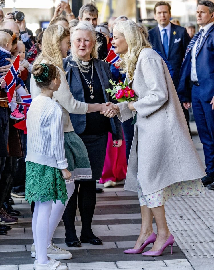 Victoria de Suecia y Mette Marit 009 - Victoria de Suecia y Mette-Marit: Dos princesas compenetradas