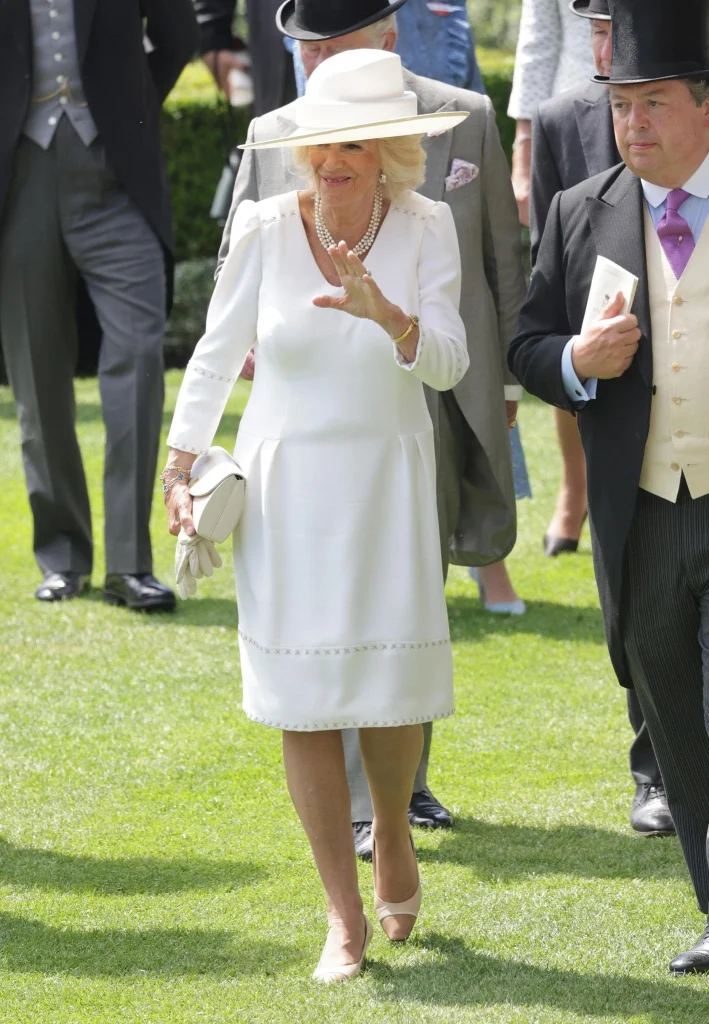 El Príncipe de Gales y la Duquesa de Cornualles asisten al Día 2 de Royal Ascot 2022