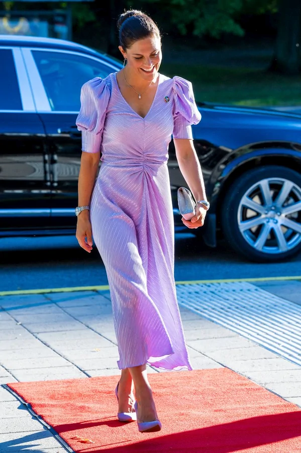 La princesa heredera Victoria de Suecia asiste a la inauguracion del Festival del Mar Baltico 2022 007 - La princesa heredera Victoria de Suecia asiste a la inauguración del Festival del Mar Báltico 2022