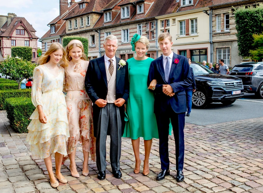 La boda del Conde Charles Henri 002 1 - La Familia Real de Bélgica asistió a la boda del Conde Charles-Henri
