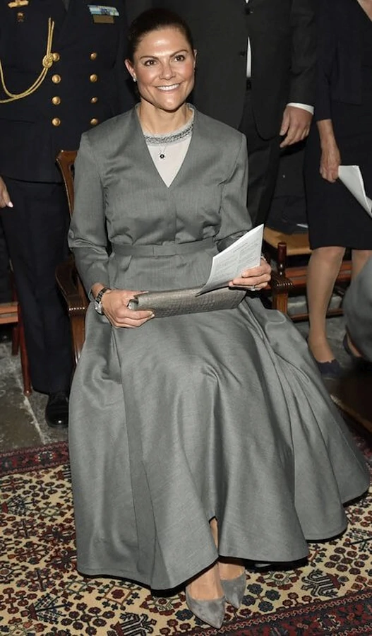 La princesa heredera Victoria de Suecia asistio a un concierto 002 - La princesa heredera Victoria de Suecia asistió a un concierto conmemorativo en la iglesia de Riddarholmen