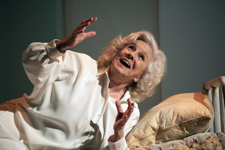 Lola Herrera estrena obra a los 87 años
