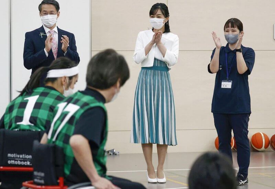 PRINCESA KAKO DE JAPON 003 - La princesa Kako de Japón visitó el Tottori Universal Sports Center Novaria