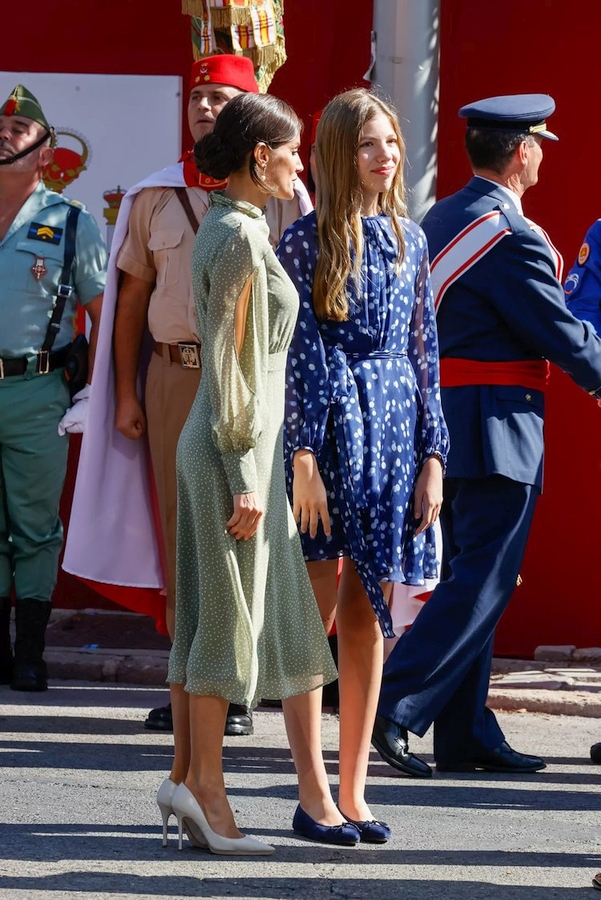 La Familia Real de Espana Asiste al Desfile Militar del Dia Nacional 2022 06 - La Familia Real de España Asiste al Desfile Militar del Día Nacional 2022
