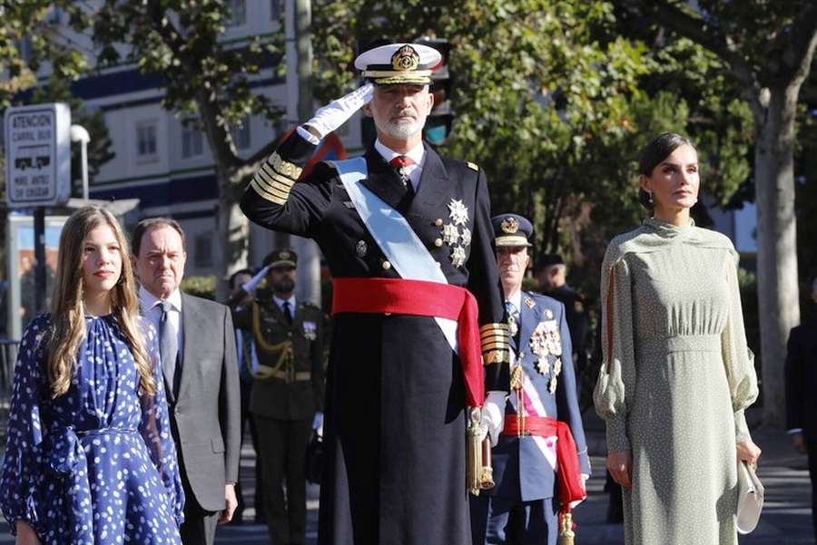 La Familia Real de España Asiste al Desfile Militar del Día Nacional 2022