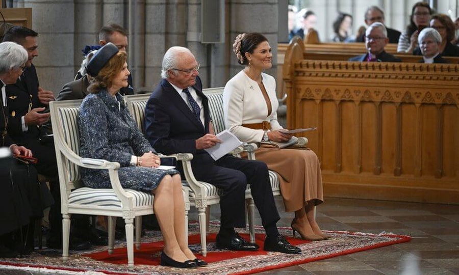 La familia real sueca asistio a la reunion del consejo de la iglesia en la catedral de Uppsala 01 - La familia real sueca asistió a la reunión del consejo de la iglesia en la catedral de Uppsala