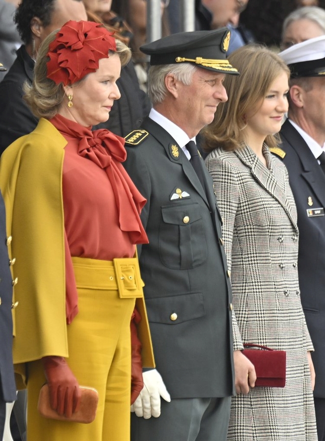 Los reyes de los Belgas 4 - Los miembros de la realeza belga asistieron al desfile de los Blue Berets de la RMA