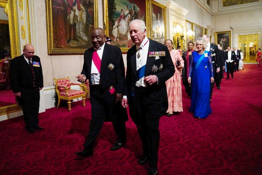 El rey y la reina del Reino Unido organizan el banquete de estado en honor al presidente de Sudafrica 5 - Los reyes del Reino Unido organizan el banquete de estado en honor al presidente de Sudáfrica