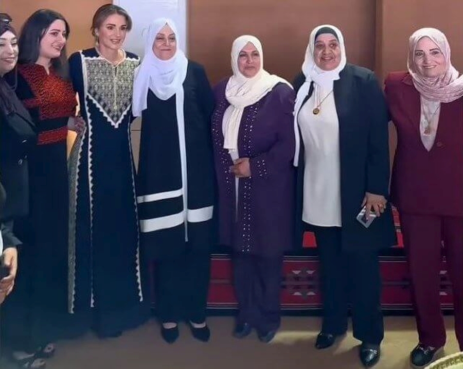 La reina Rania ofrecio un almuerzo en el campus de la Universidad Hachemita en Al Zarqa 3 - Rania, la mejor inspiración para su nuera