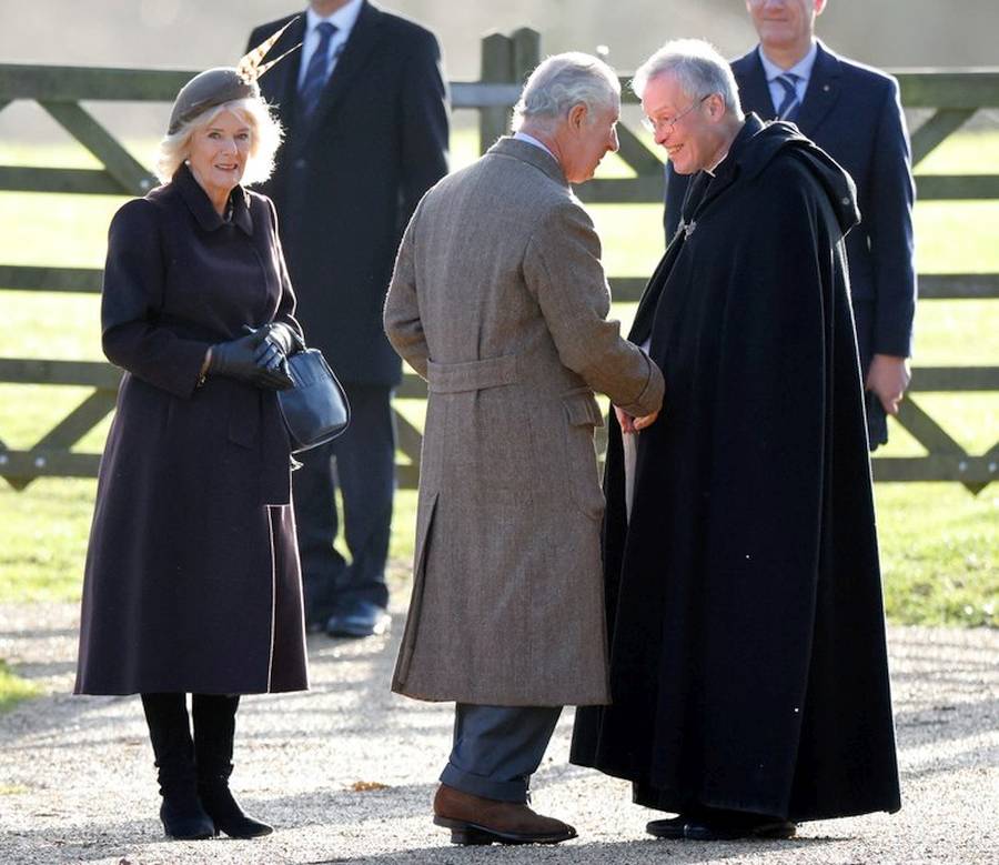 El Rey y la Reina del Reino Unido asisten al servicio de Año Nuevo en Sandringham