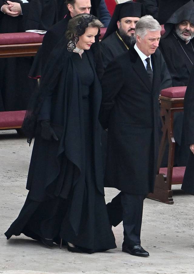 funeral del Papa emerito Benedicto XVI 2 - Los reyes de Bélgica y la reina Sofía asisten al funeral  del Papa emérito Benedicto XVI