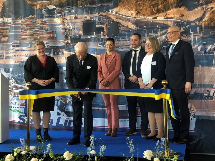 Victoria de Suecia Norvik de Estocolmo 4 - La princesa Victoria de Suecia asiste a la inauguración del puerto Norvik de Estocolmo