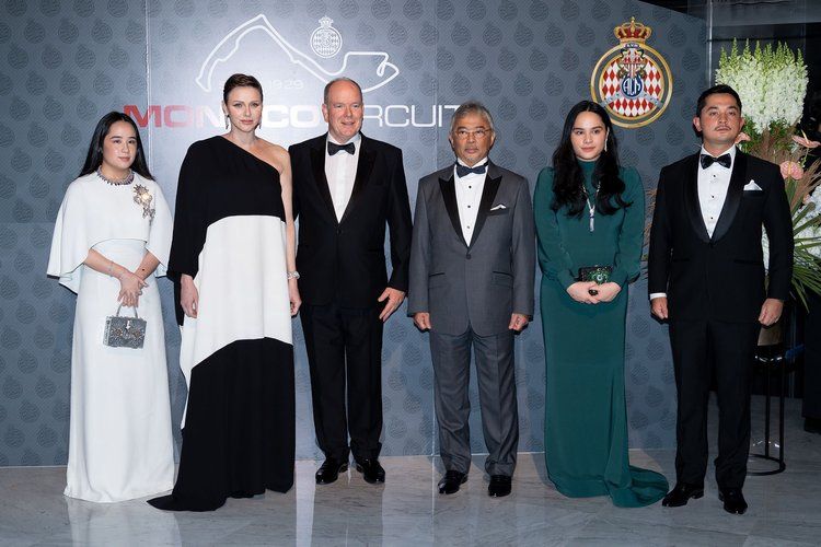 Los principes de Monaco asisten a la cena de gala del Gran Premio de F1 2023 4 - Los príncipes de Mónaco asisten a la cena de gala del Gran Premio de F1 2023