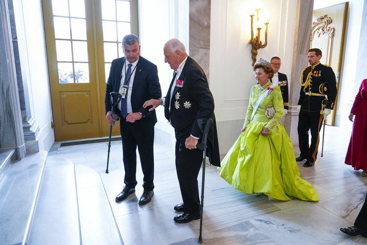Los reyes de Noruega asisten al banquete estatal en Copenhague2 - La reina Margarita II organiza un banquete de estado en honor del rey y la reina de Noruega