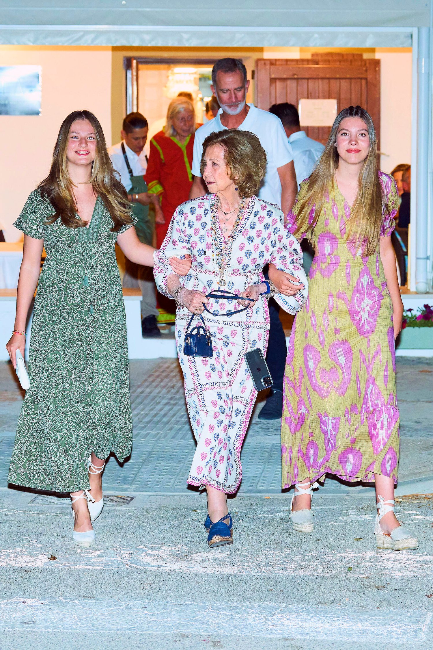 La Princesa de Asturias, la Reina Sofía y la Infanta Sofía asisten a una cena informal en Mallorca