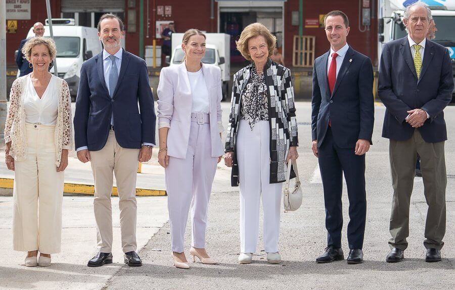 La Reina Sofia visito la Fundacion Banco de Alimentos de Mallorca 2 - La Reina Sofía visitó la Fundación Banco de Alimentos de Mallorca