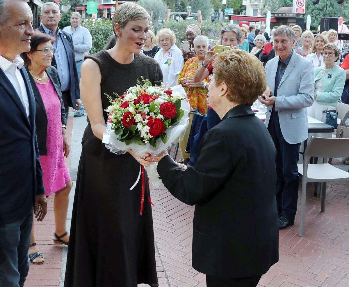 La princesa Charlene asistió a un acto de la Asociación de Mayores de Mónaco