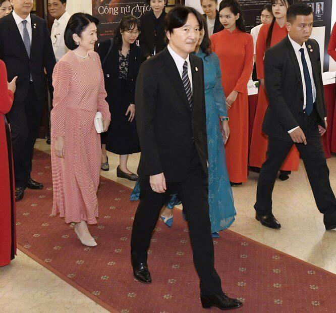 Visita oficial de la pareja de principes herederos de Japon a Vietnam 4 - Visita oficial de los príncipes herederos de Japón a Vietnam
