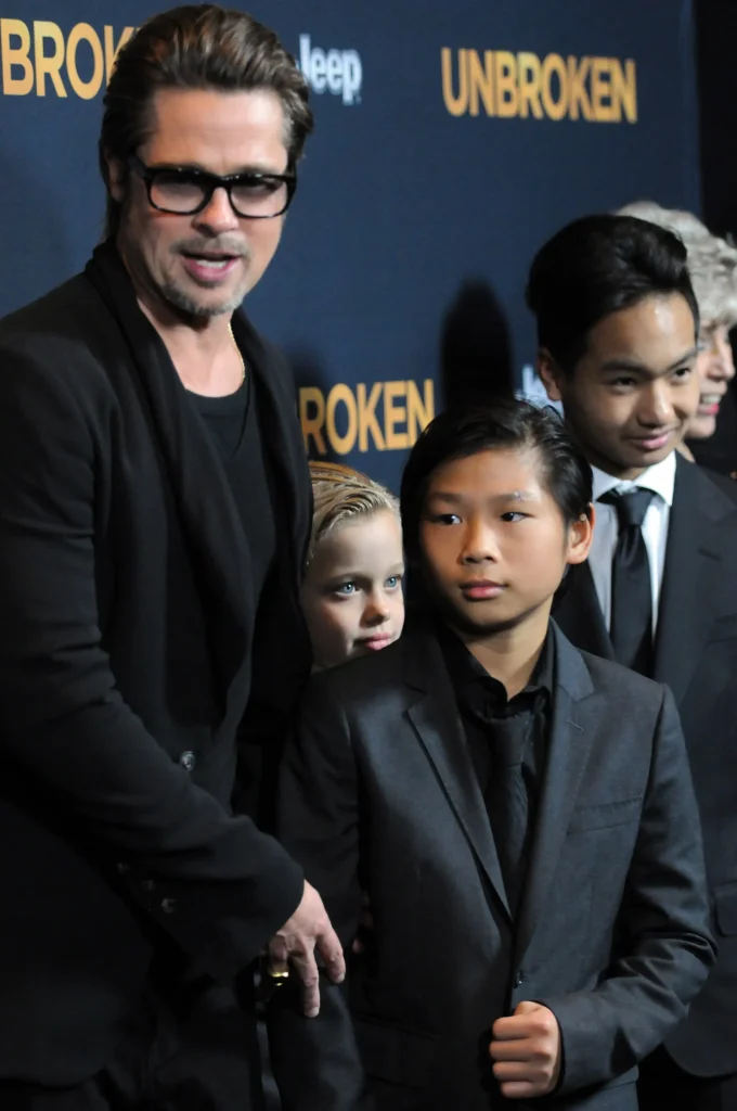 676011 680x1024 - El Contundente Mensaje de Pax Jolie-Pitt a Brad Pitt en el Día del Padre: "Un Individuo Despreciable a Nivel Mundial"