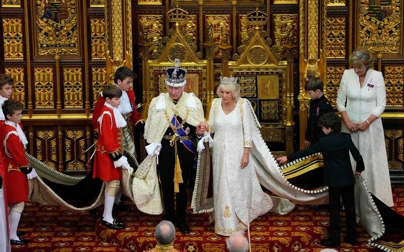 El rey Carlos III de Inglaterra inauguró oficialmente la sesión 2023-24 del Parlamento del Reino Unido