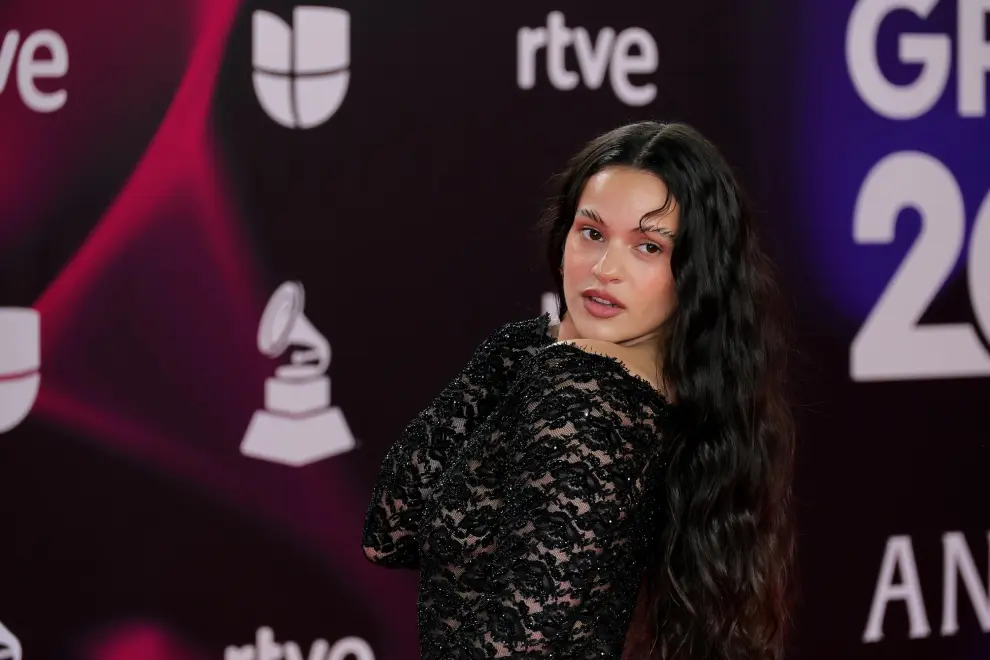 Latin Grammy 2023 15 - Shaki y Karol G: Tormenta Latina en los Latin Grammy