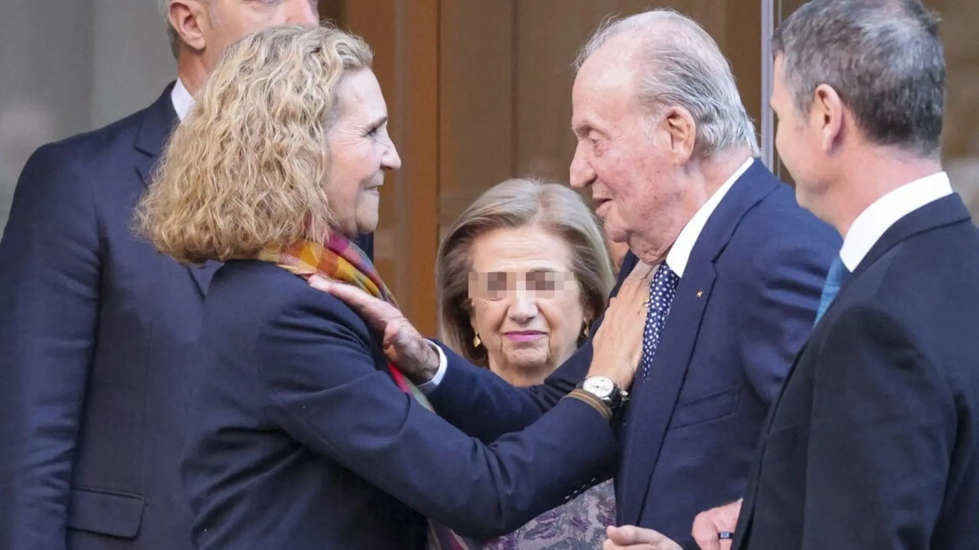 El Encuentro Íntimo del Rey Juan Carlos y la Infanta Elena: Un 60 Cumpleaños Inolvidable