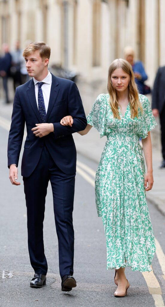 La princesa Isabel se gradua en la Universidad de Oxford 08 551x1024 - La Princesa Isabel de Bélgica se gradúa con honores en Oxford y anuncia su próximo paso a Harvard