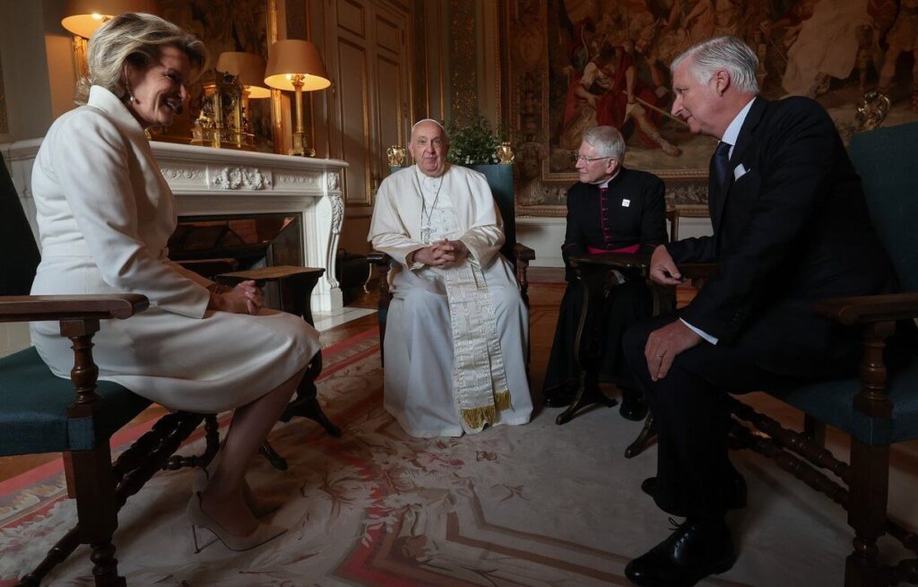 El Papa Francisco se reune con los Reyes de Belgica en el Castillo de Laeken 5 1024x655 - El Papa Francisco se reúne con los Reyes de Bélgica en el Castillo de Laeken